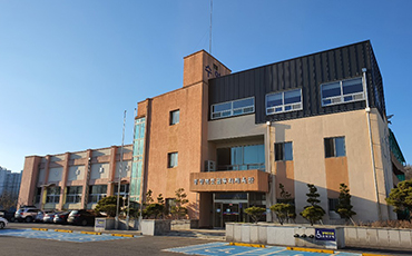 충청북도곰두리체육관 건물 사진